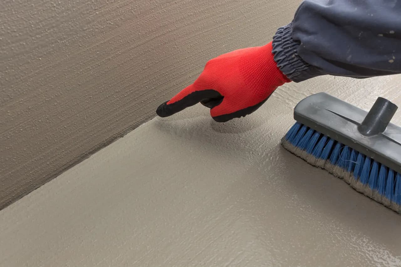 Jaka izolacja na schody zewnętrzne, aby uniknąć problemów z wodą?