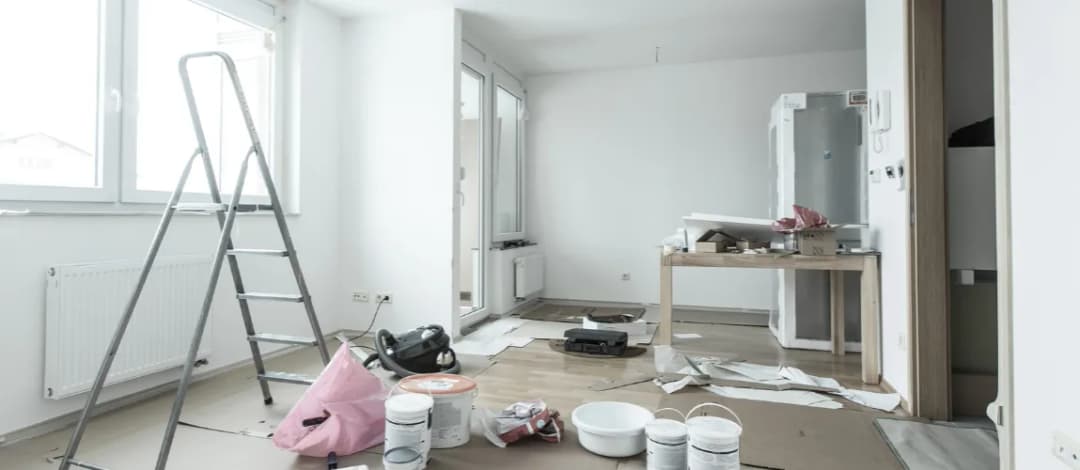 Za ile sprzedać mieszkanie do remontu? Kluczowe czynniki wpływające na cenę